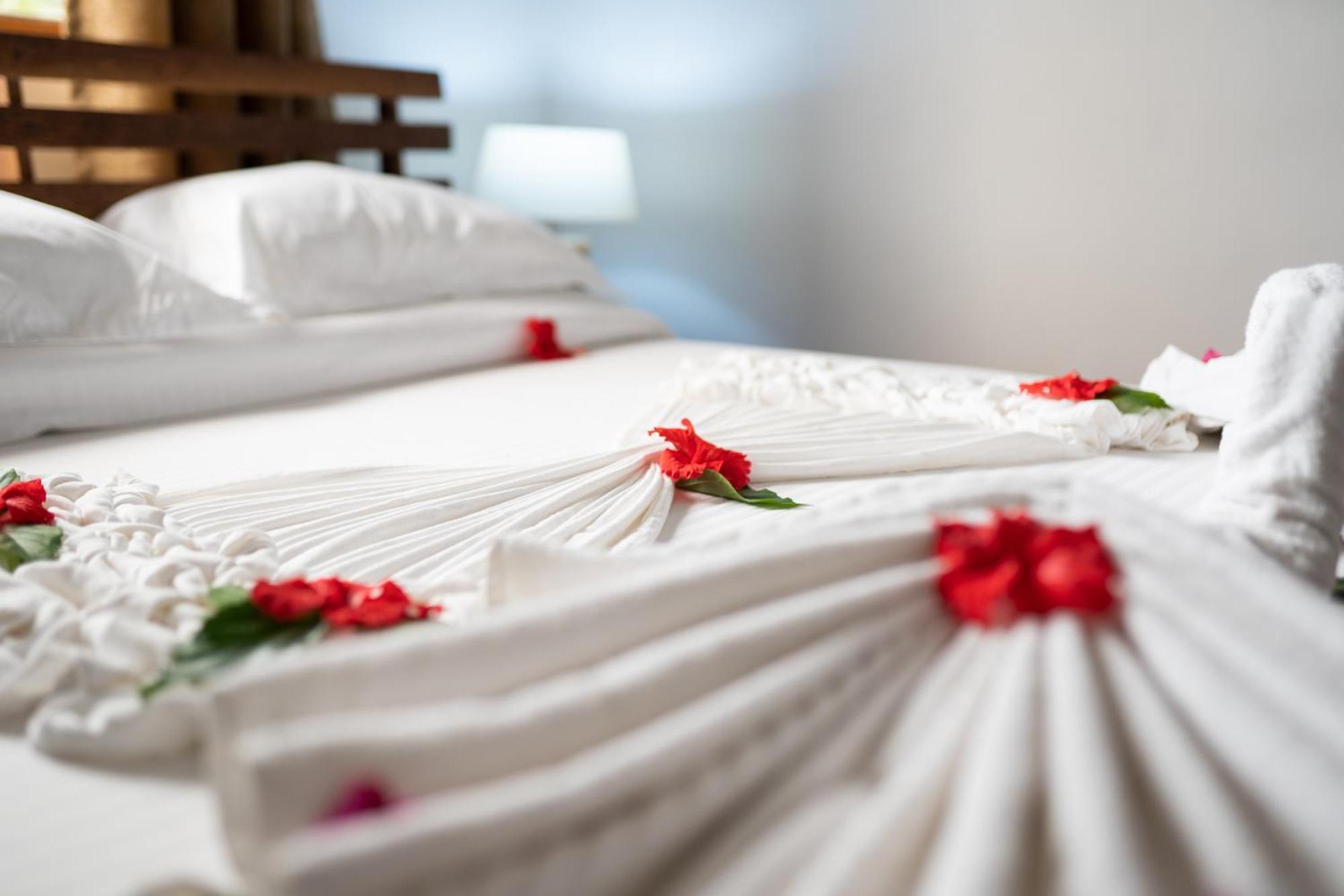 Aurora Beach Hotel Нунгві Екстер'єр фото